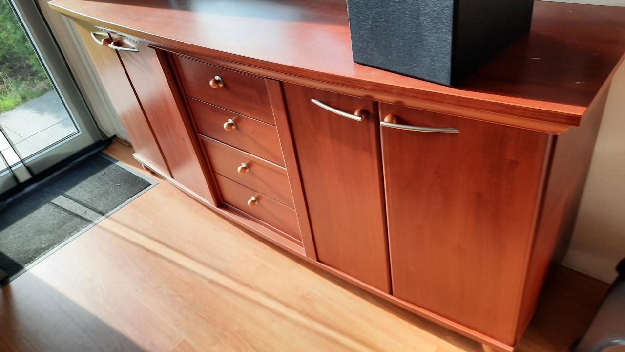 Dressoir met spiegel