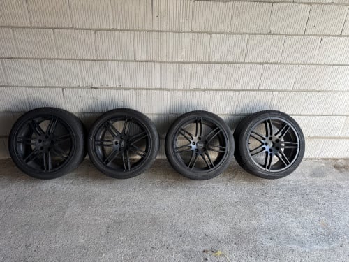Audi Rs4 velgen 18 inch twee sets