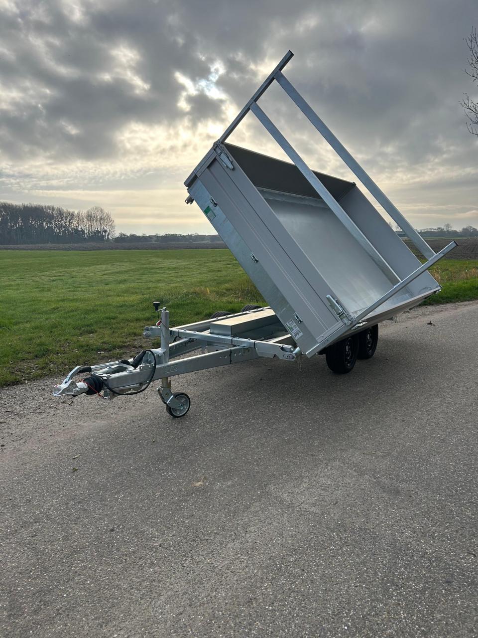 Nieuwe degelijke elektrische kippers