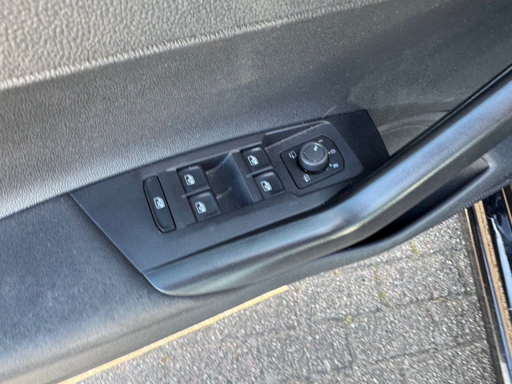 Volkswagen Polo 1.0 tsi life edition