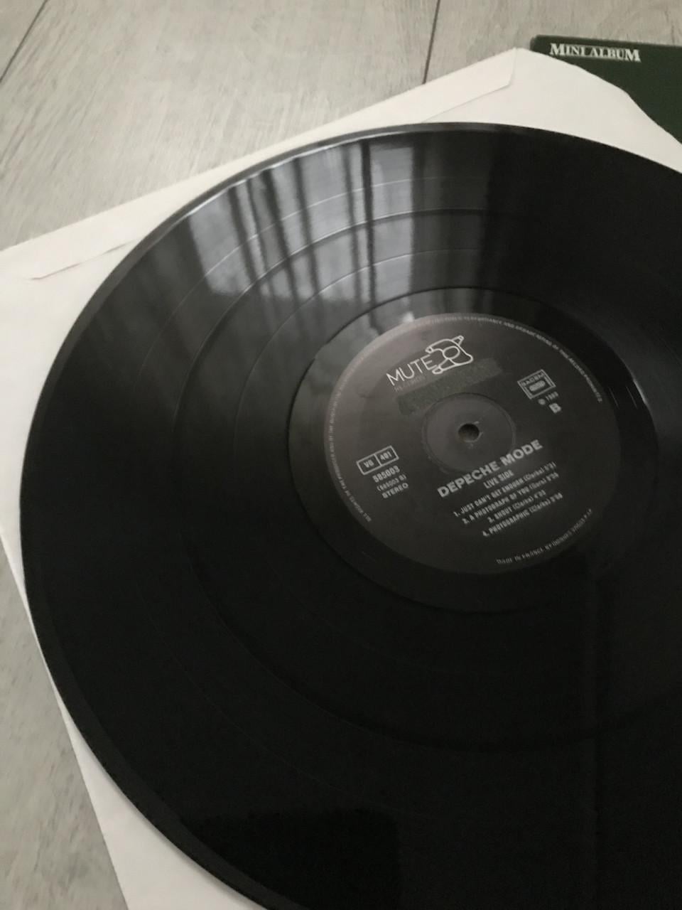 LP vinyl  -  Depeche Mode -  MINI ALBUM 1983