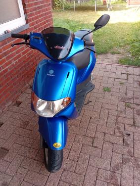 Piaggio Diesis – 9.040 km – Geel Kenteken – Nette staat