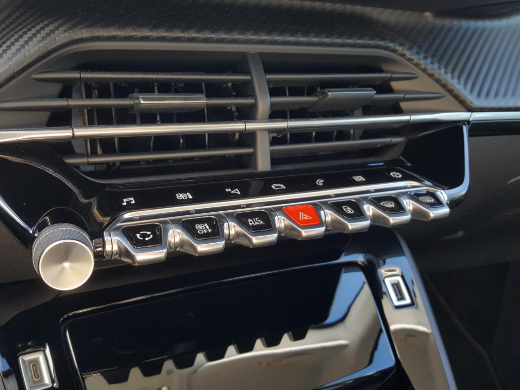 Peugeot 208 allure 1.2 pt-100pk navigatie | 3d-cockpit | cruise & climate |