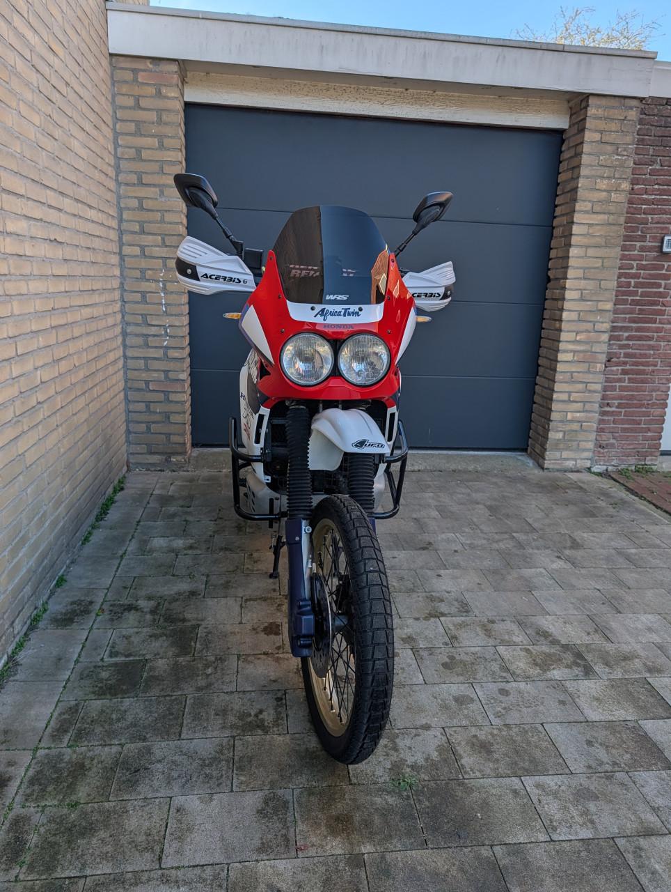 Honda Africa Twin XRV750 rd04