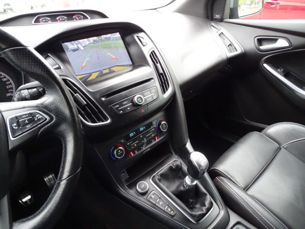 Ford Focus wagon 2.0 st-3 250pk | camera | recaro | 19"
