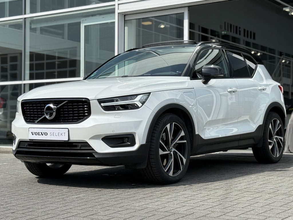 Volvo XC40 t5 262pk recharge r-design | panodak| adap.cruise| 360camera| el