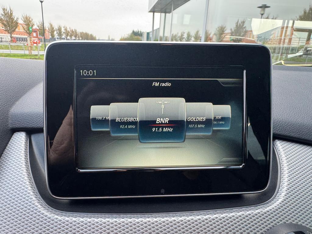 Mercedes-Benz B-Klasse 180 ambition urban automaat , apple-carplay , afneem