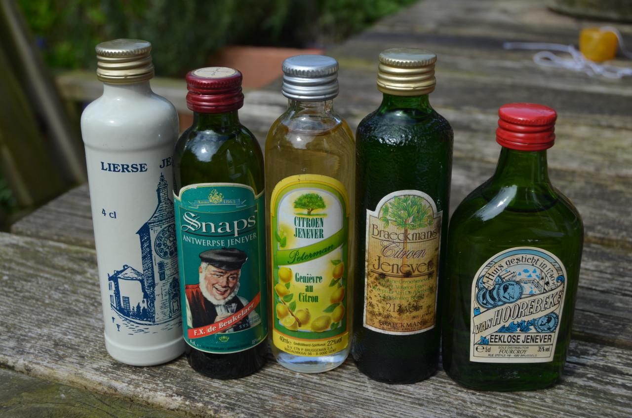 Diverse miniatuur flesjes meest Belgische jenever (5)