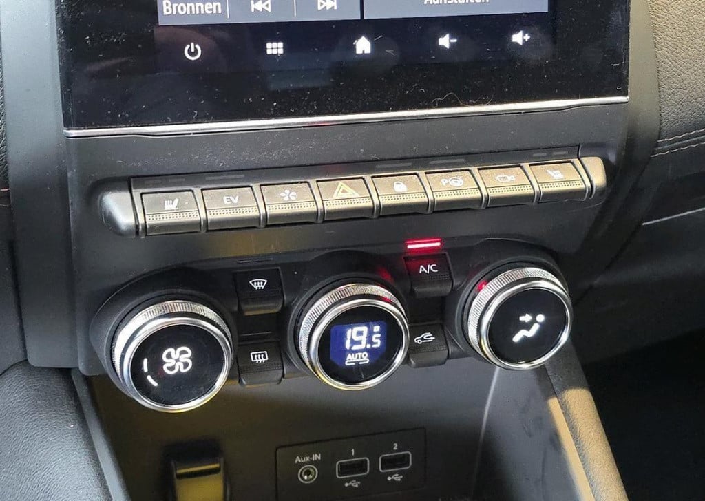 Renault Captur 1.6 e-tech plug-in hybrid 160 iconic