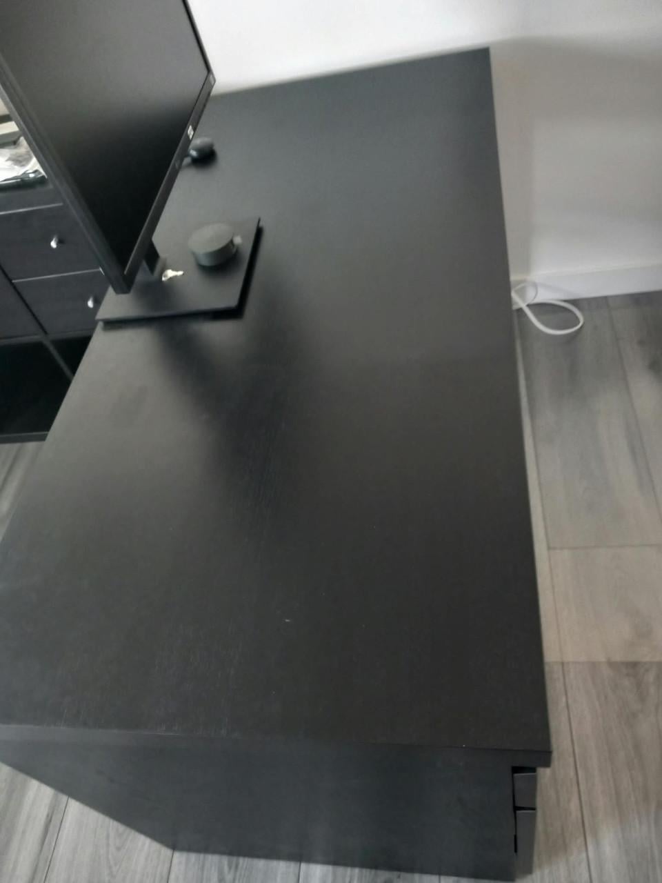 Uitschuifbare  tuintafel met stoelen,