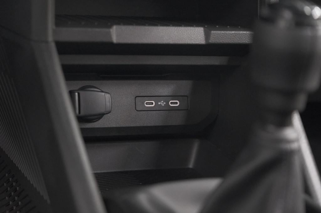 Dacia Duster mild hybrid 130 expression | camera | stoelverwarming | apple 