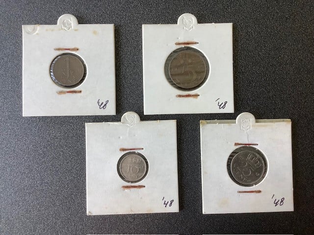 Wilhelmina, lot 16 verschillende munten.