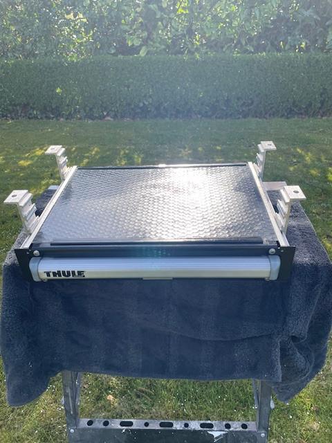 Thule, uitschuifbare opstapje camper/caravan