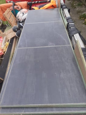 Grijze  Vloer TEGELS op laminaat 30 m2
