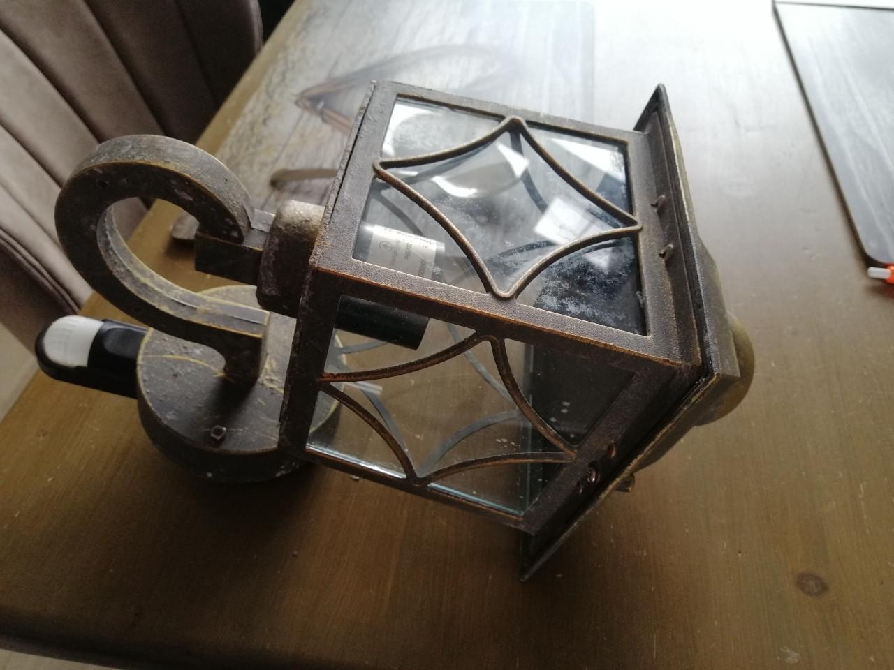 Te Koop: Massive buitenlamp
