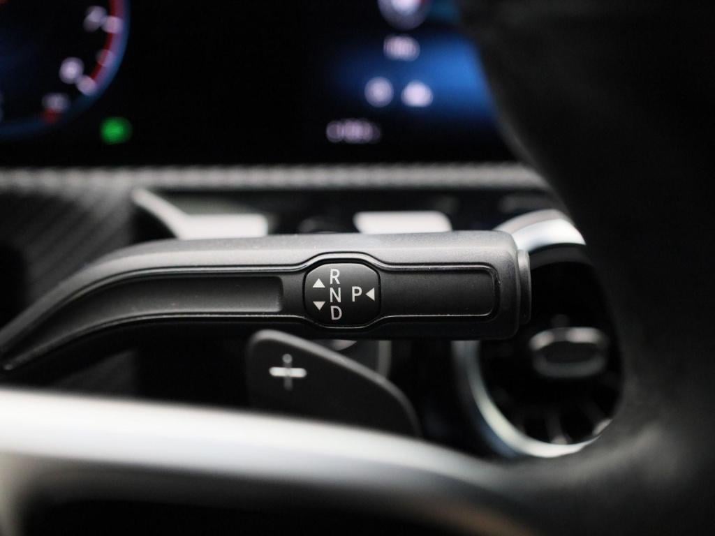 Mercedes-Benz A-Klasse 180 business solution | automaat | navigatie | achte