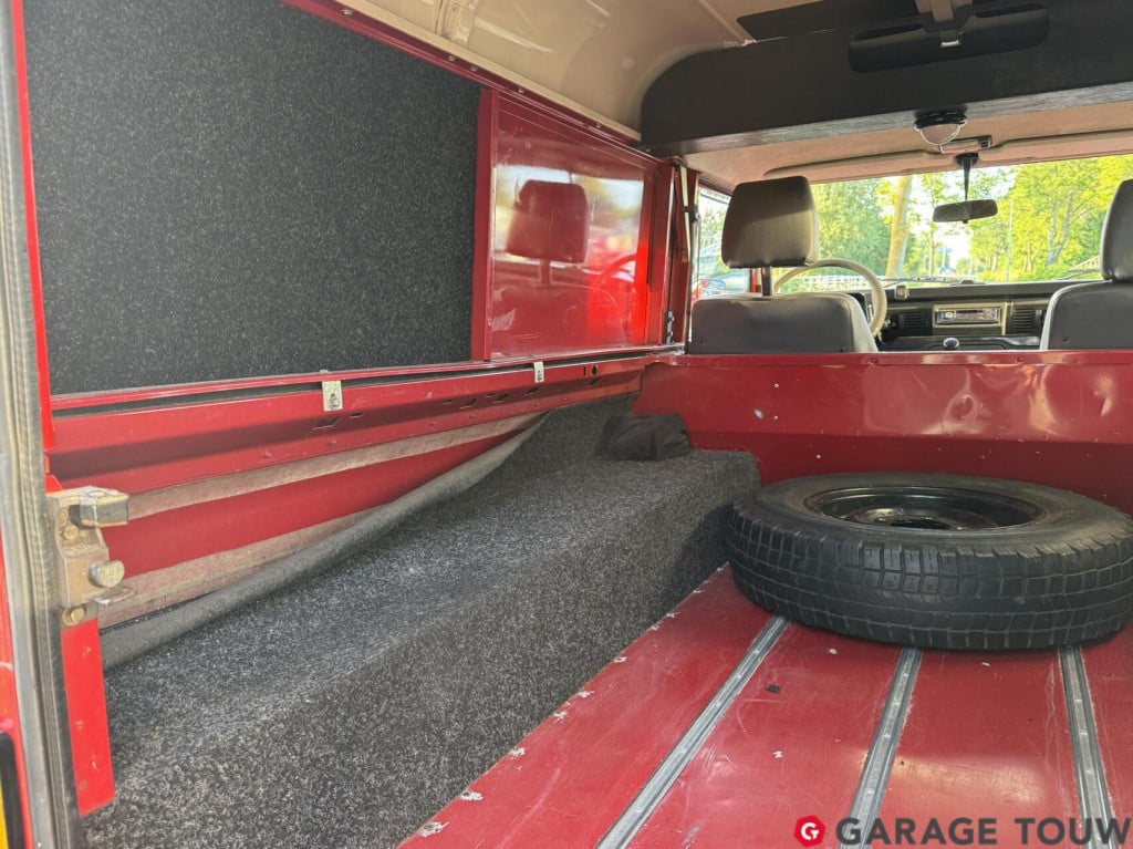 Land Rover Defender 2.5 td5 110" hard top
