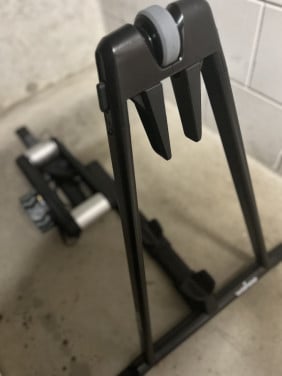 WAHOO KICKR ROLLR SMART BIKE ROLLER