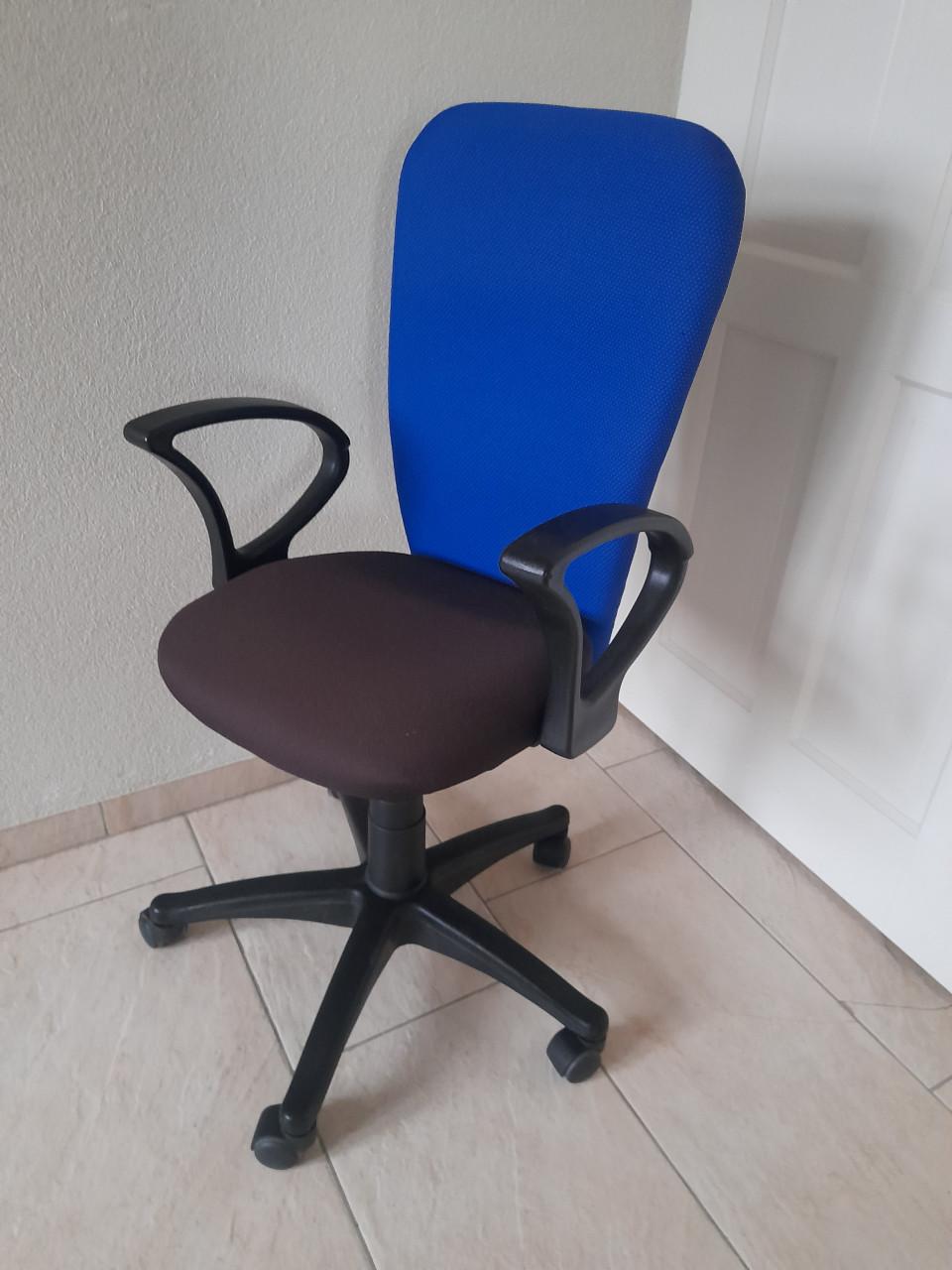 Bureaustoel (in goede nette staat)