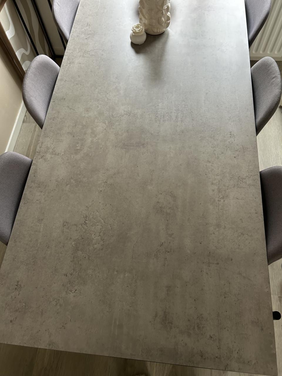 Eettafel 6/8 personen incl. 6 stoelen