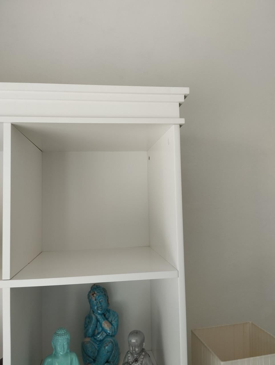 Witte boekenkast