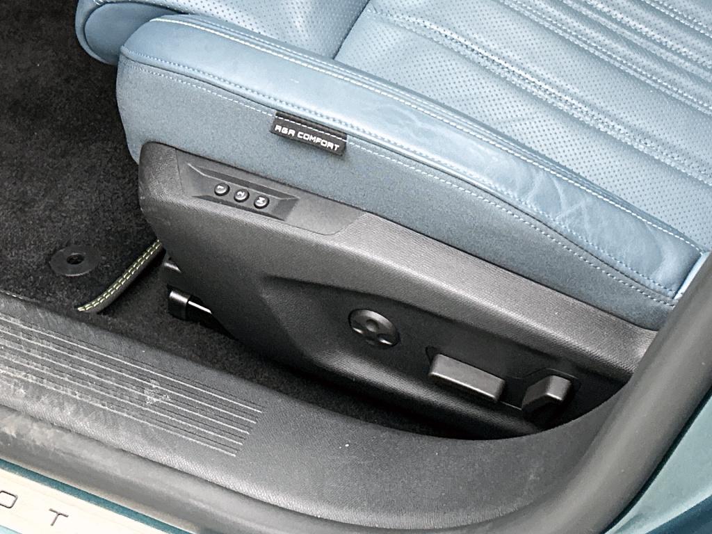 Peugeot 308 sw plug-in hybrid 225 pk automaat gt | rijklaar | panorama / sc