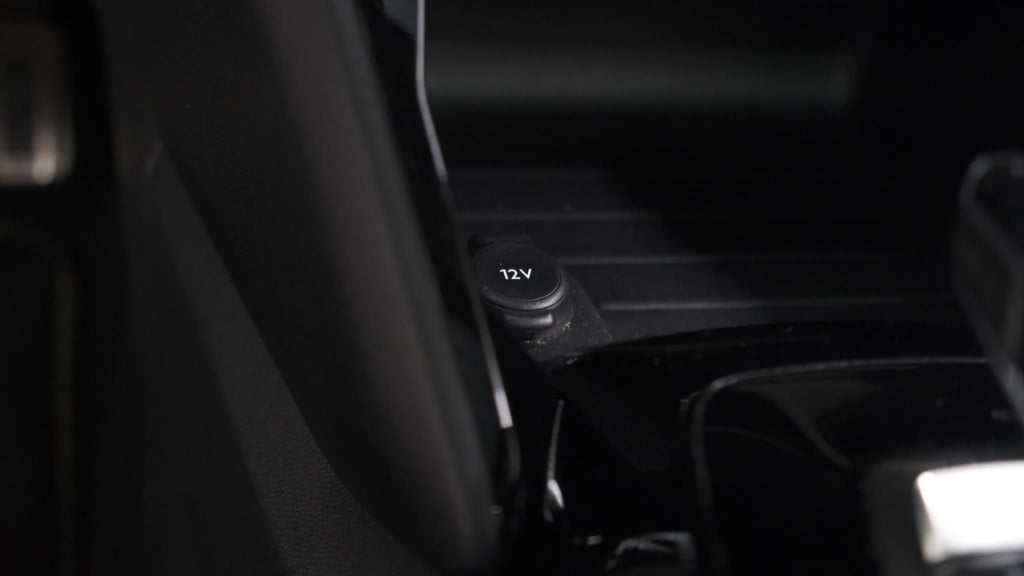 Peugeot 208 puretech 100 eat8 gt-line | trekhaak | adaptieve cruise control