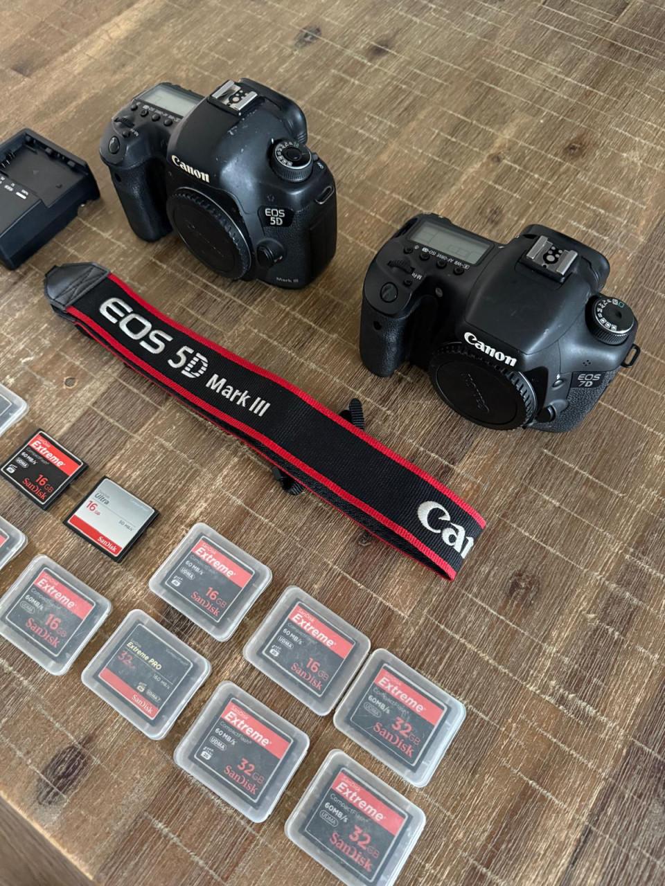 Canon 5D Mark III + 7D | 14 CF-kaarten + accessoires