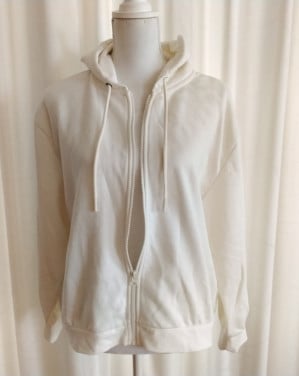 Wit vest met capuchon  Maat 38