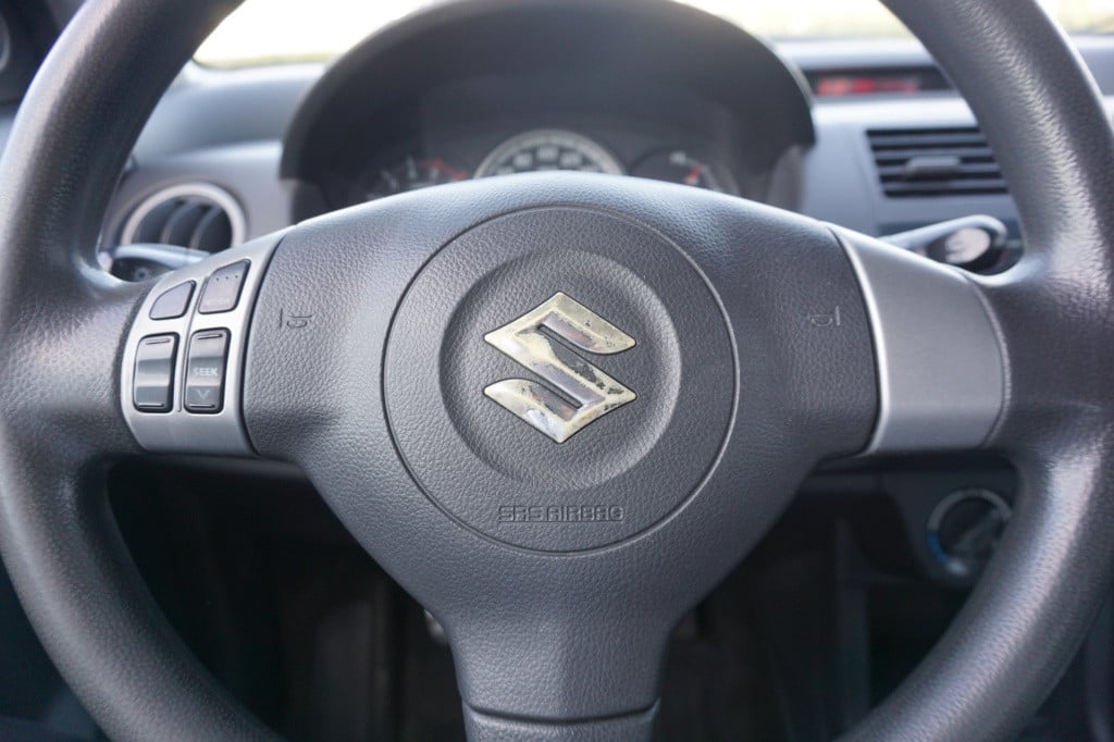 Suzuki Swift 1.5 comfort airco / elektr. ramen / stoelverwarming / lm velge
