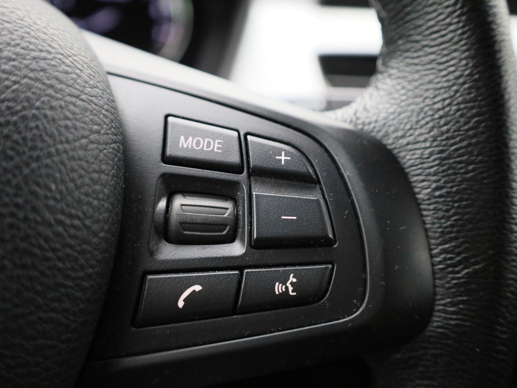 BMW X1 xdrive25e executive | automaat | lmv | parkeer sensoren | camera | c