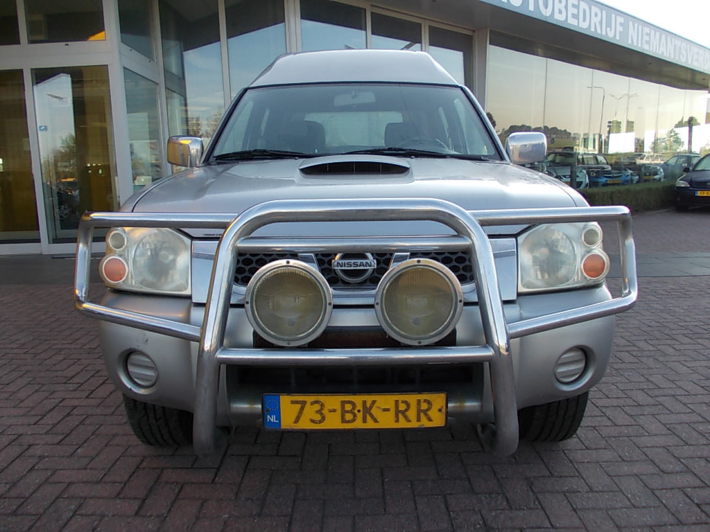Nissan King-cab pick up (d22) 4x4 dc 5-pers. (navara) lees tekst!!