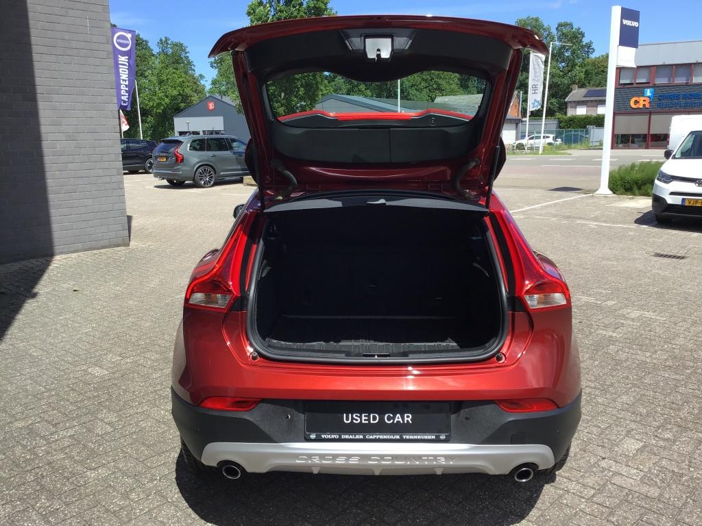 Volvo V40 cross country 1.5 t3 nordic+ nieuwstaat 1e eigenaar navi voc