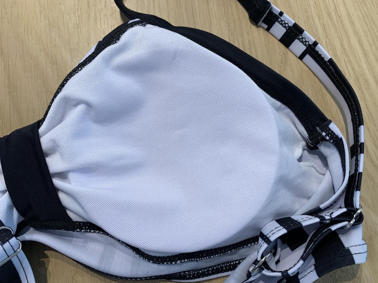 Zwart-wit bikini maat M