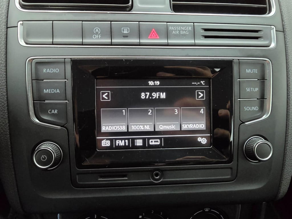 Volkswagen Polo occasion comfortline black edition met cruisecontrol en leu