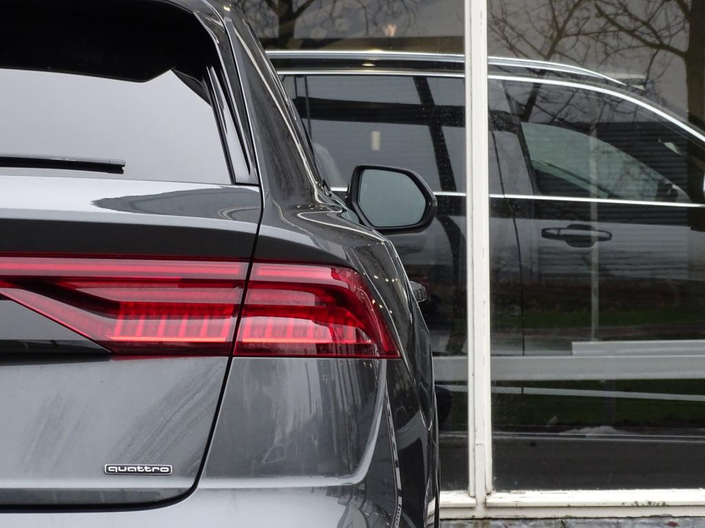 Audi Q8 55 tfsi e quattro pro line s | pano | matrix led | b&o 3d | 22"