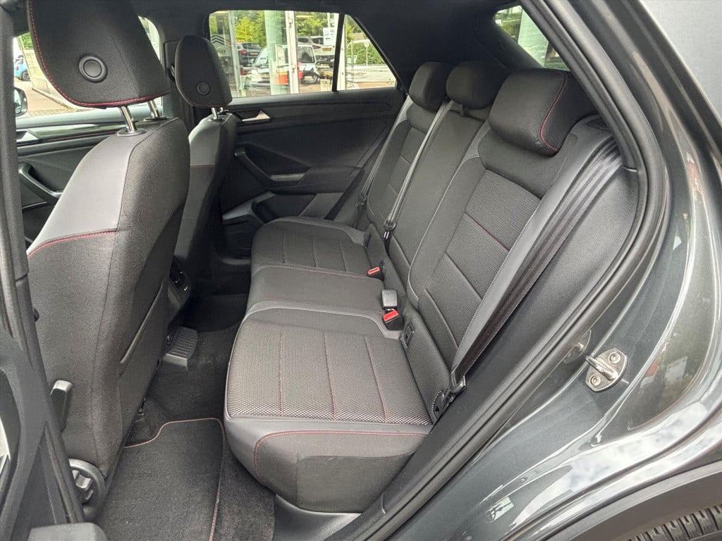 Volkswagen T-roc 1.5 tsi 150pk t-roc sport| dode hoek|trekhaak afn|stuur-st