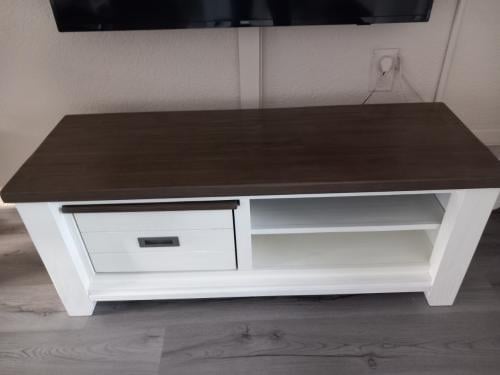 Tv kast Henders & Hazel