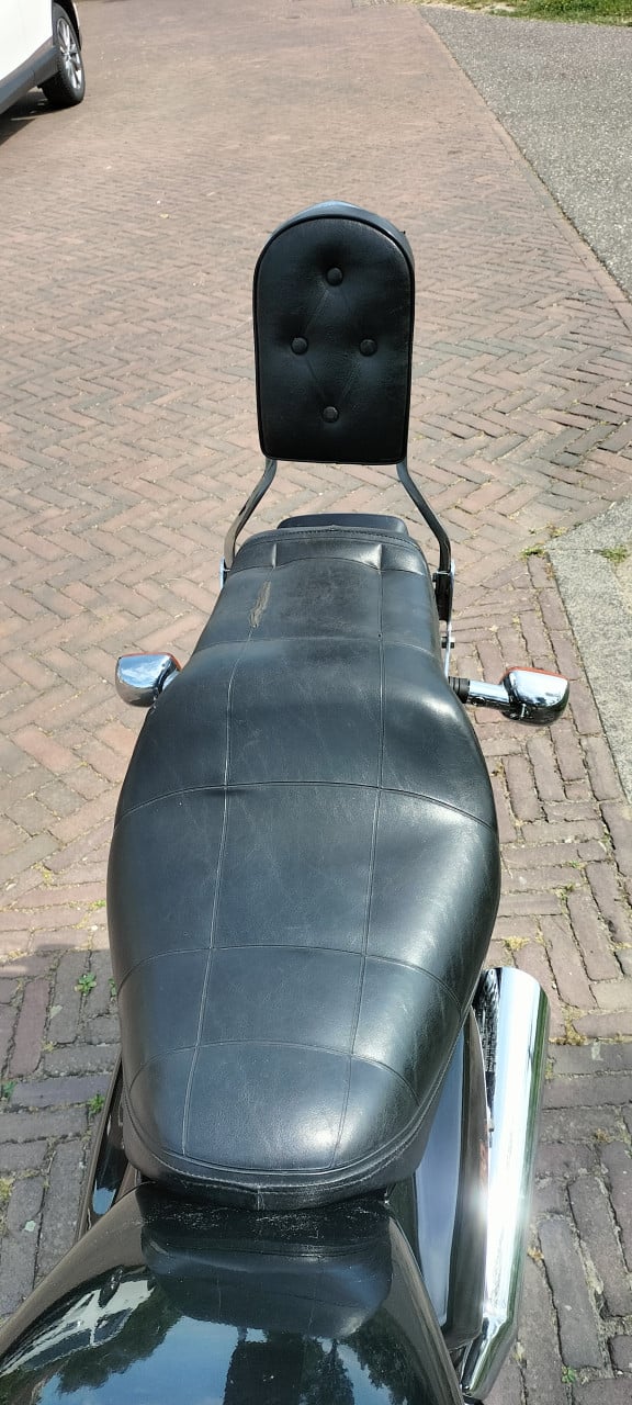 Honda Magna V30