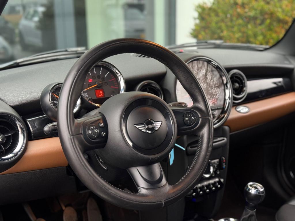 Mini One Cabrio mini 1.6 chili * cruise control * stoelverwarming * pdc * n