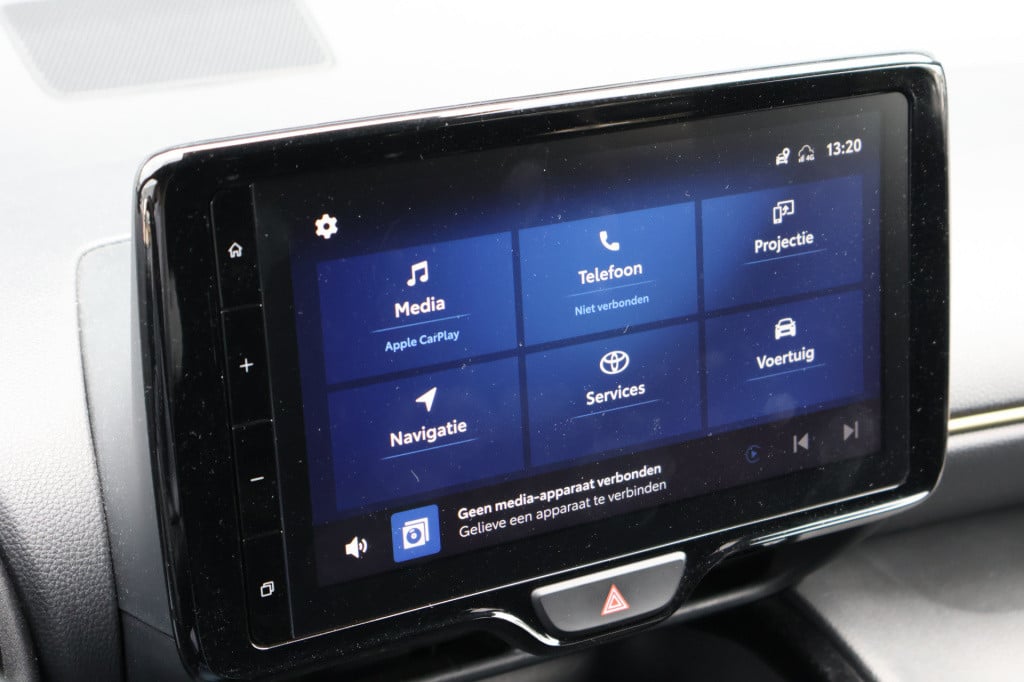 Toyota Yaris Cross 1.5 hybrid 4 x 4 l trekhaak i head-up i camera i stoelve