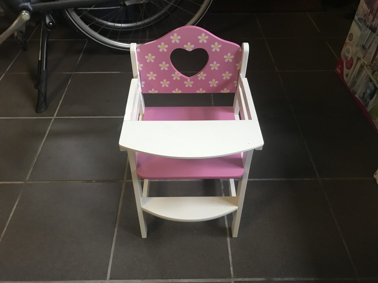 Kinderstoel voor baby pop