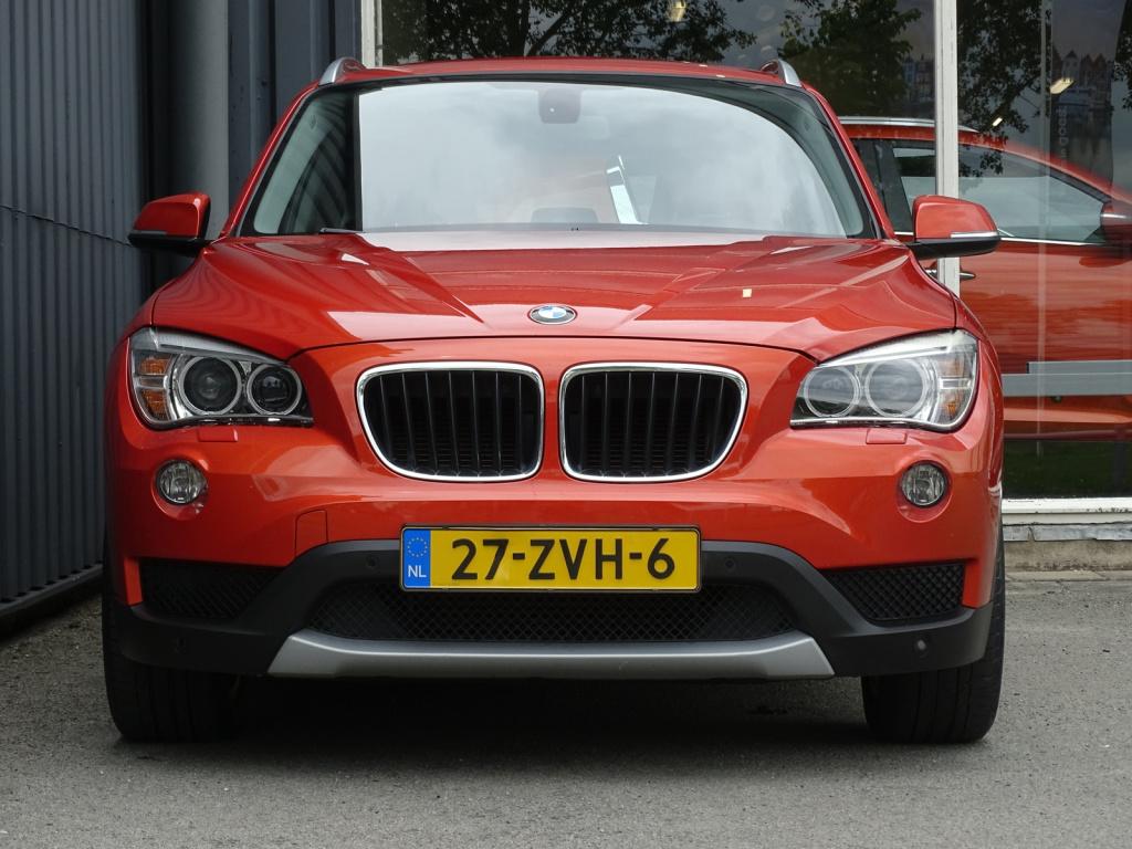 BMW X1 sdrive20i upgrade edition automaat | leder | navi