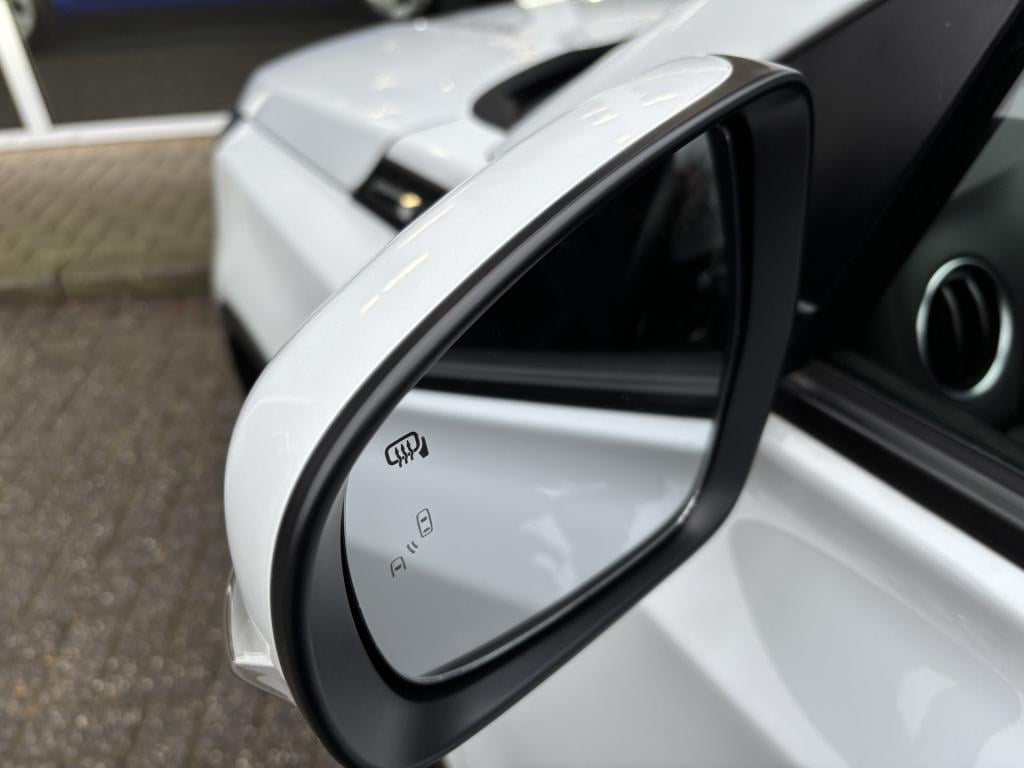 Suzuki Vitara 1.4 boosterjet style smart hybrid