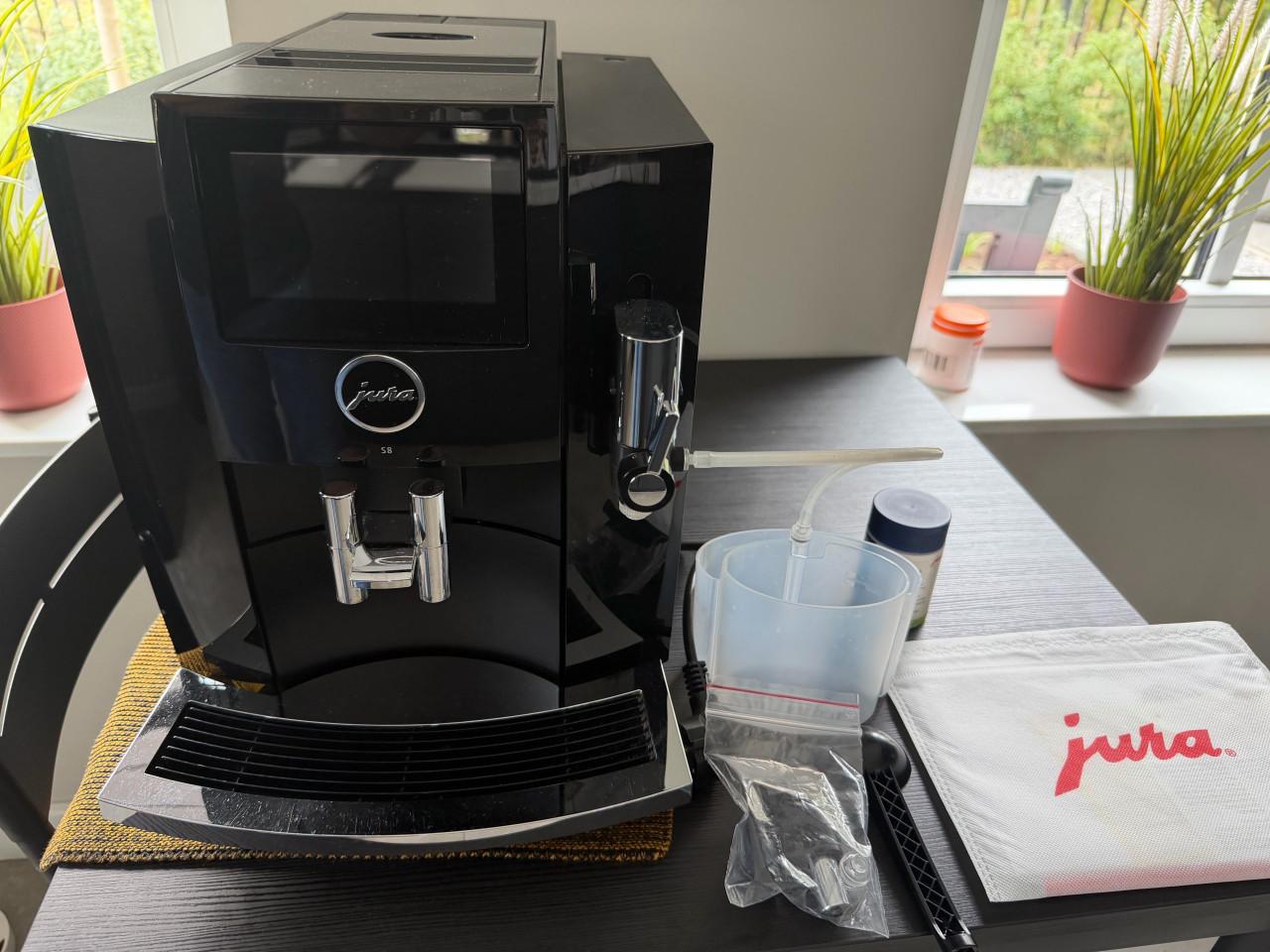 Keurig onderhouden Jura S8 EA piano black