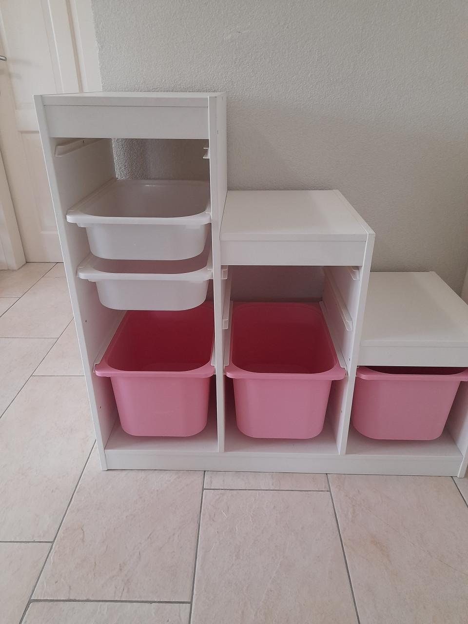 Trofast kast met bakken ( in goede staat )