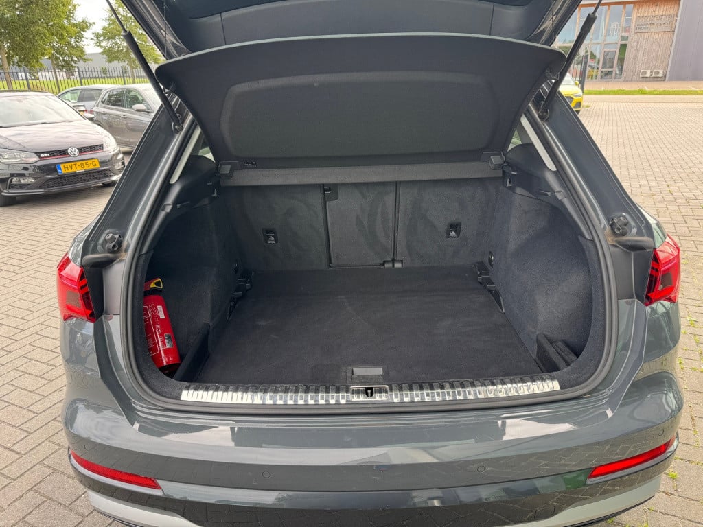 Audi Q3 35 tfsi advanced * matrix led * stoelverwarming * adaptive cruise c