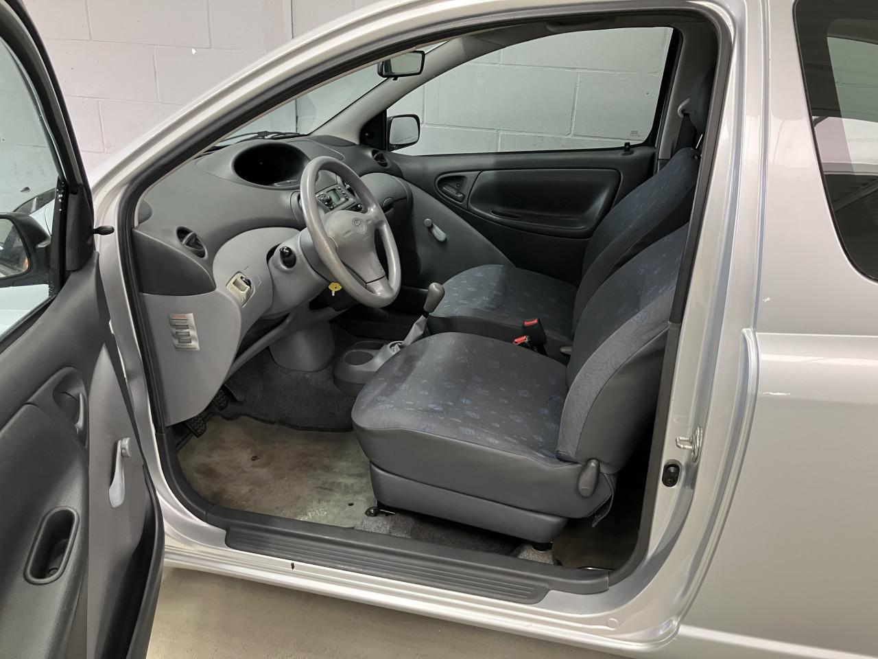 Toyota Yaris 1.0-16V VVT-1 Yorin