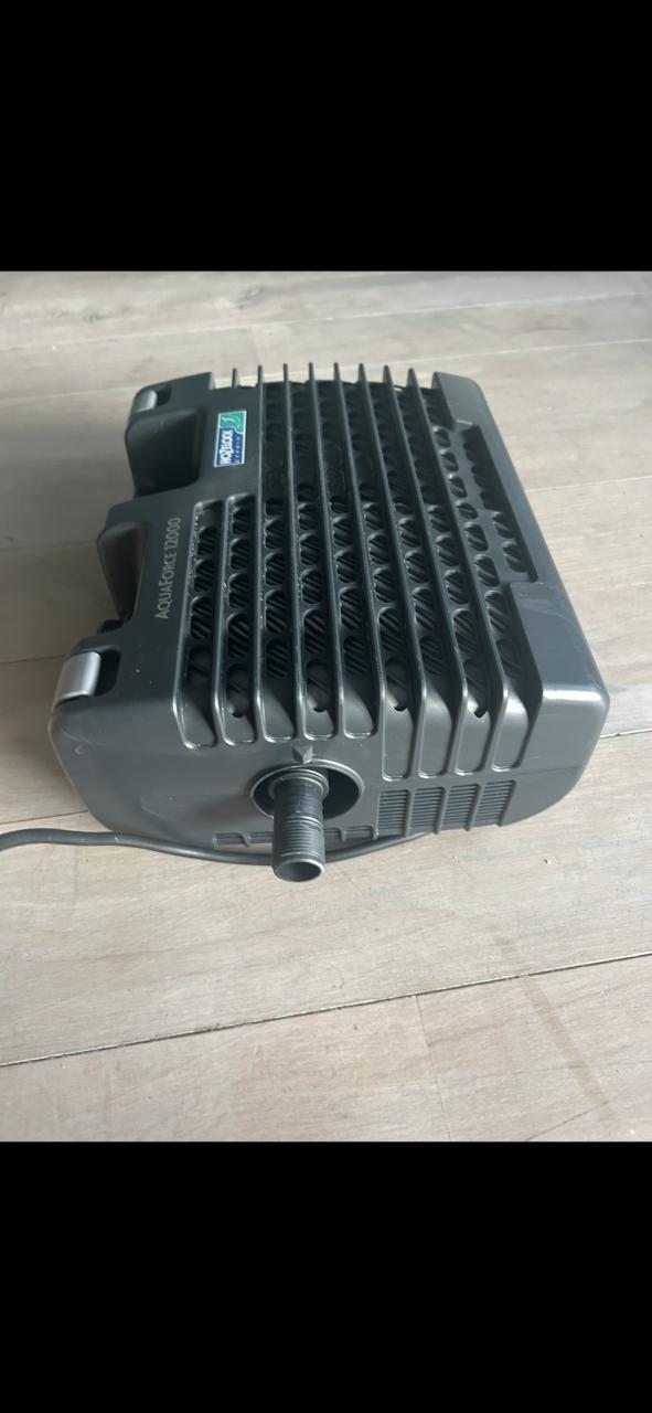 Te koop hozelock aquaforce 12000 sterke en zuinige Vijverpomp en 12000 lpu