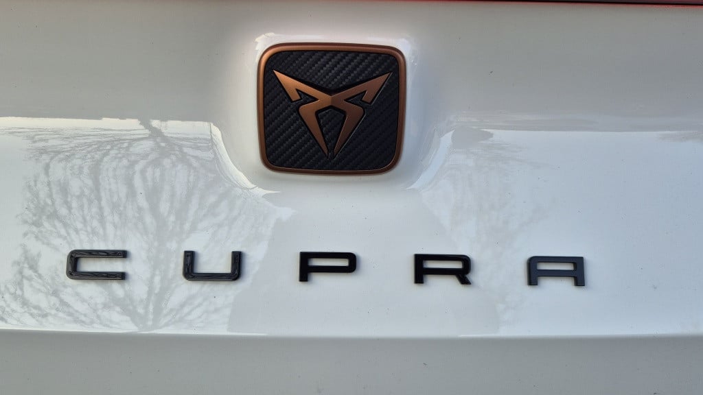 Cupra Formentor performance*245pk*vz 1.4 e-hybrid*led*sportstoelen*19-inch*
